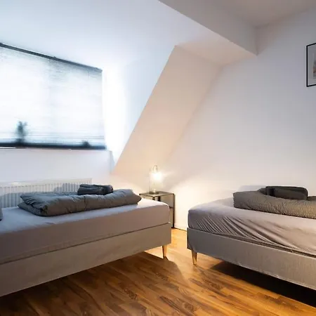 アパート Modern Worker - 3 Bedrooms - 7 Single Beds *